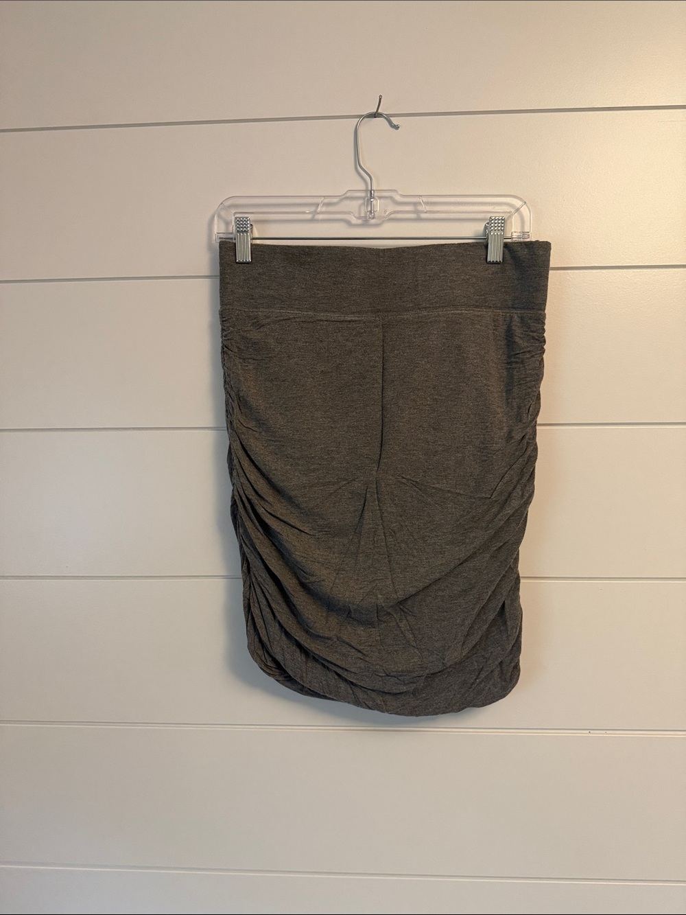 Kit and Ace Ruched Charcoal Skirt